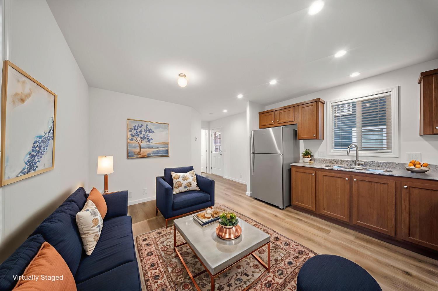 927 E F St #4, Oakdale, CA 95361