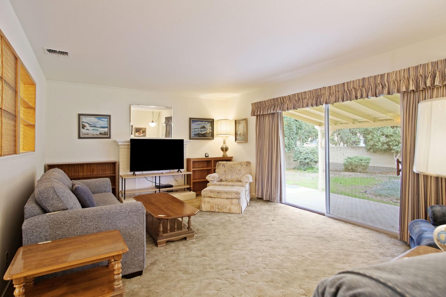 201 Eagle Ct, Modesto, CA 95350