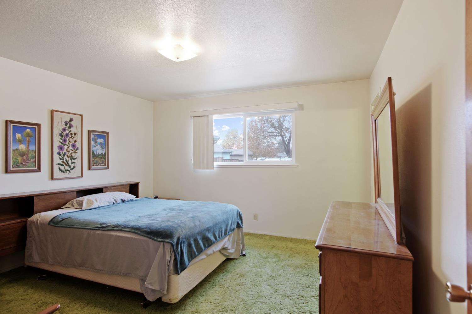 201 Eagle Ct, Modesto, CA 95350