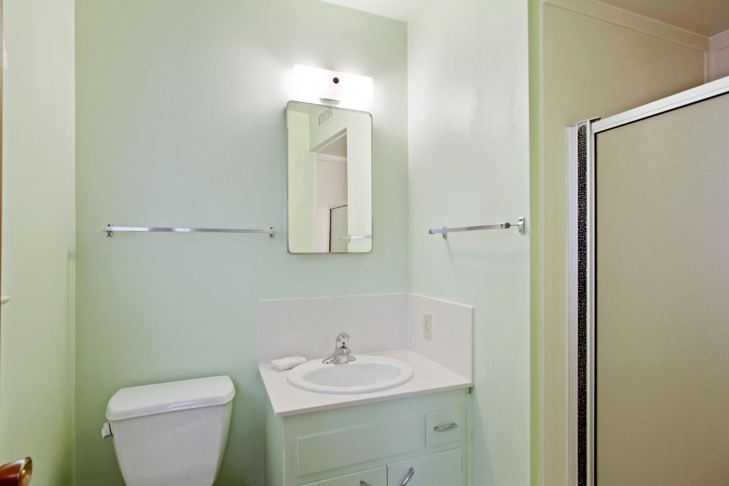 201 Eagle Ct, Modesto, CA 95350