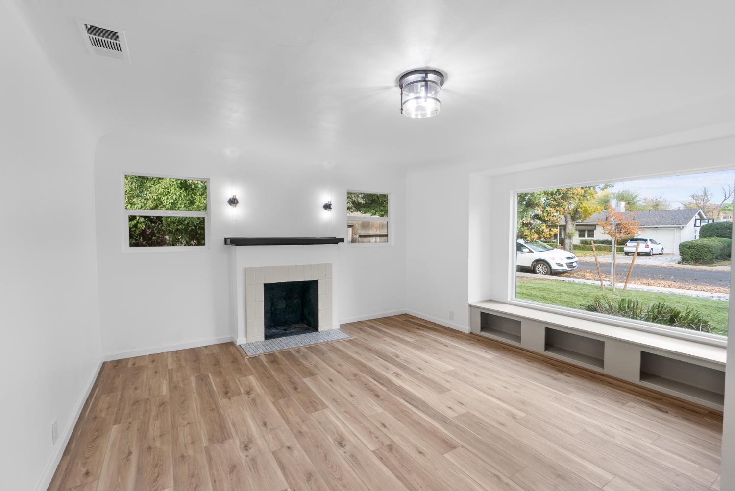 1125 Wellesley Ave, Modesto, CA 95350