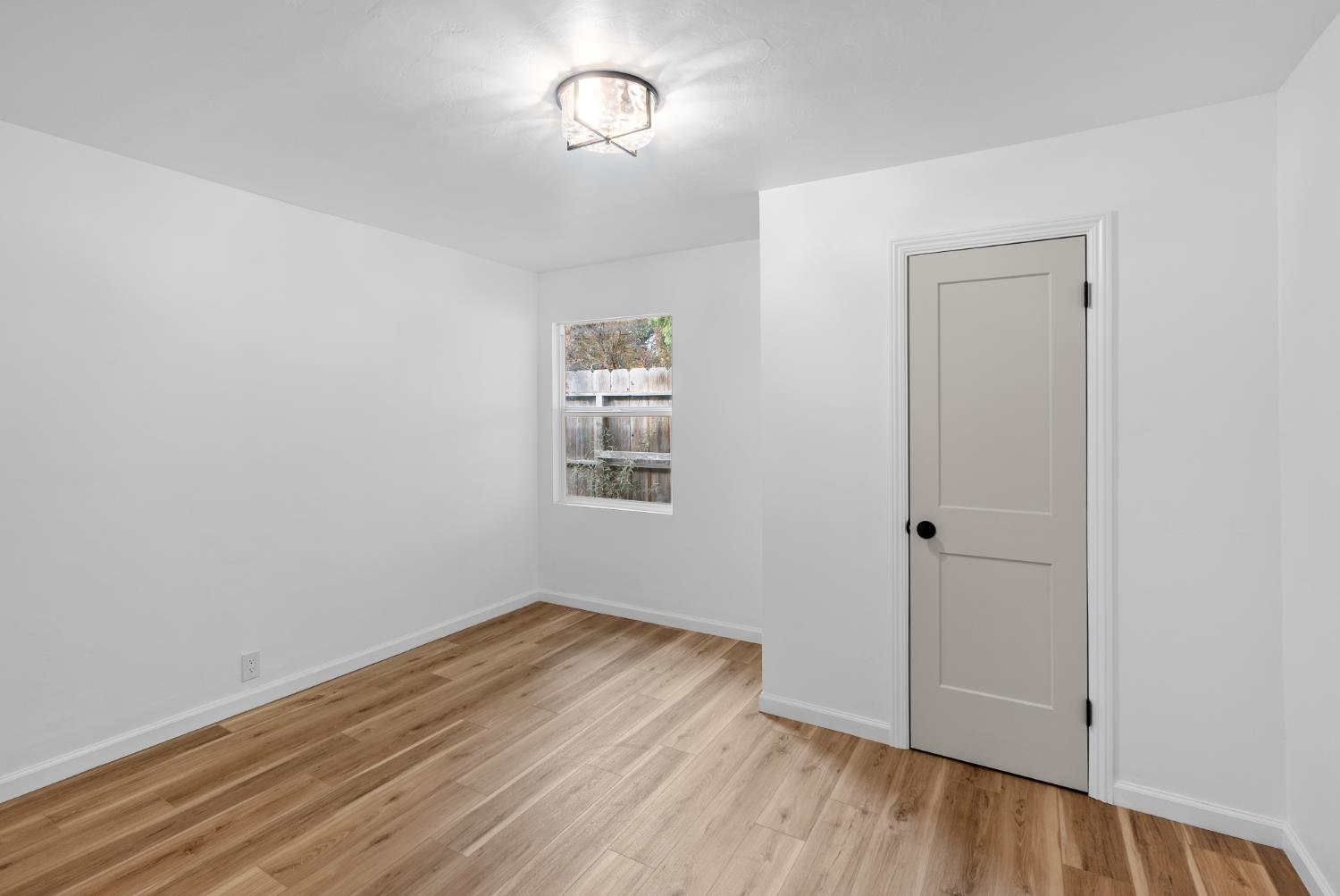 1125 Wellesley Ave, Modesto, CA 95350