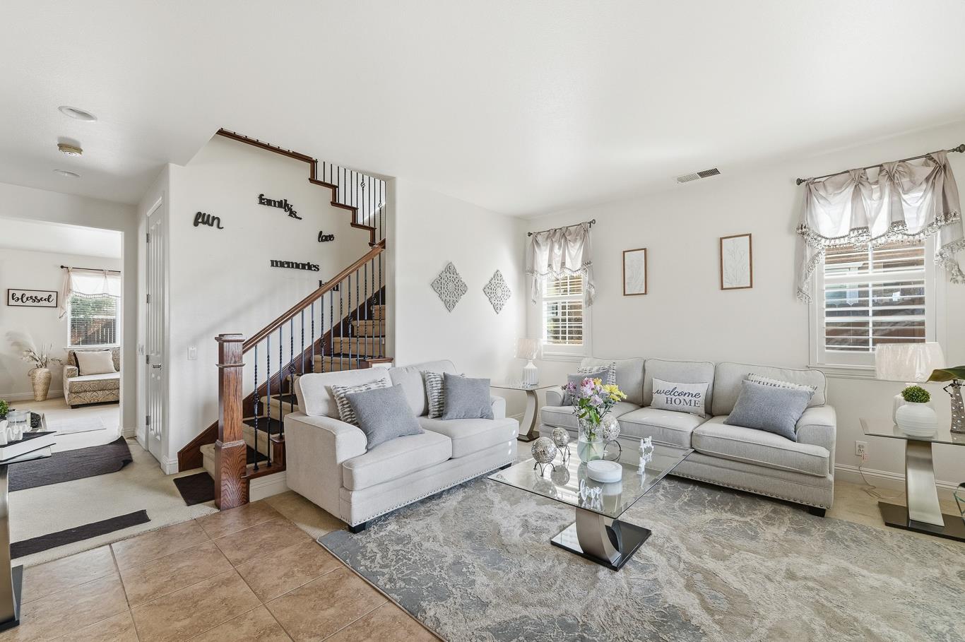 429 Red Lion Way, Newman, CA 95360