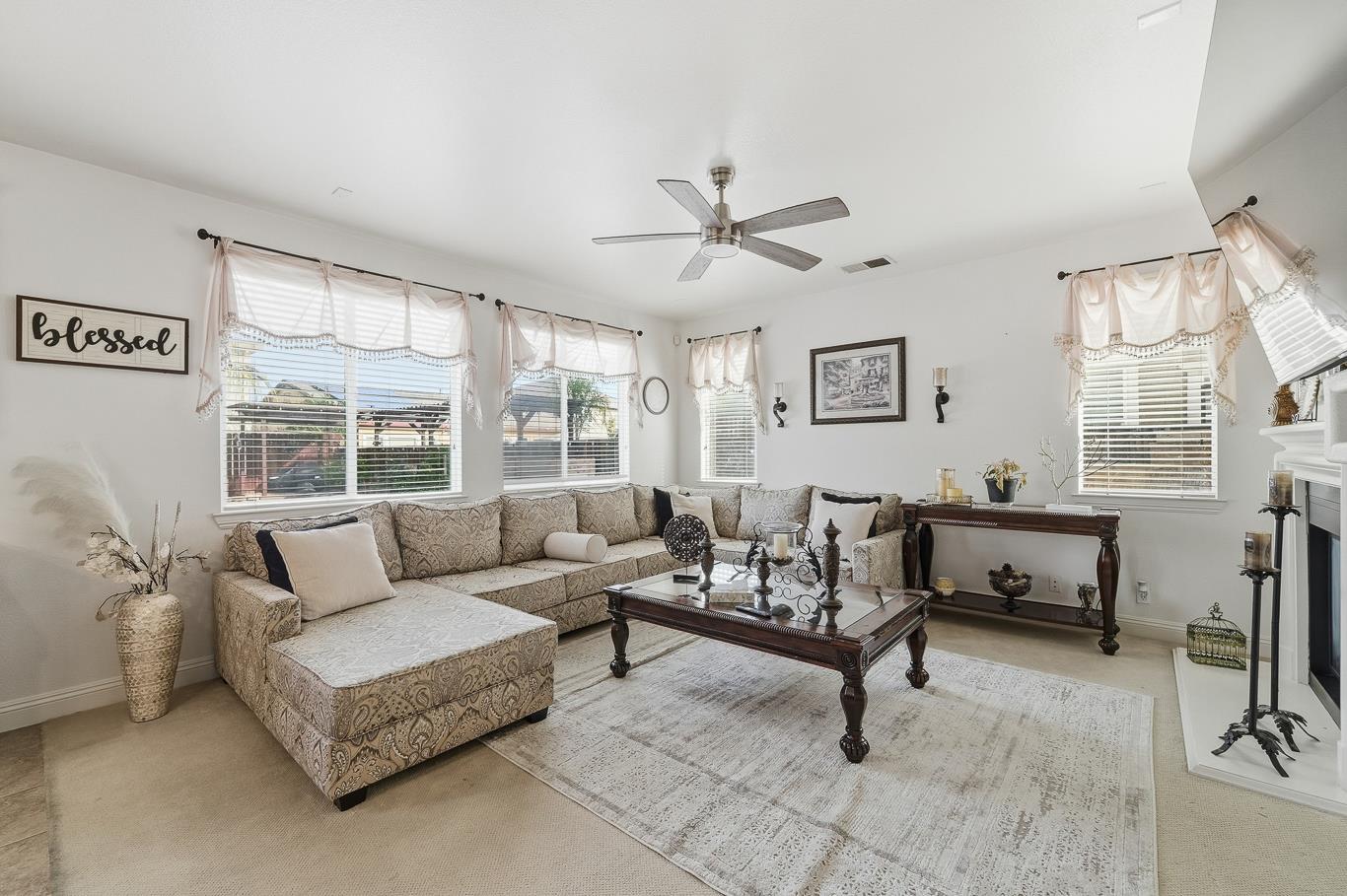 429 Red Lion Way, Newman, CA 95360