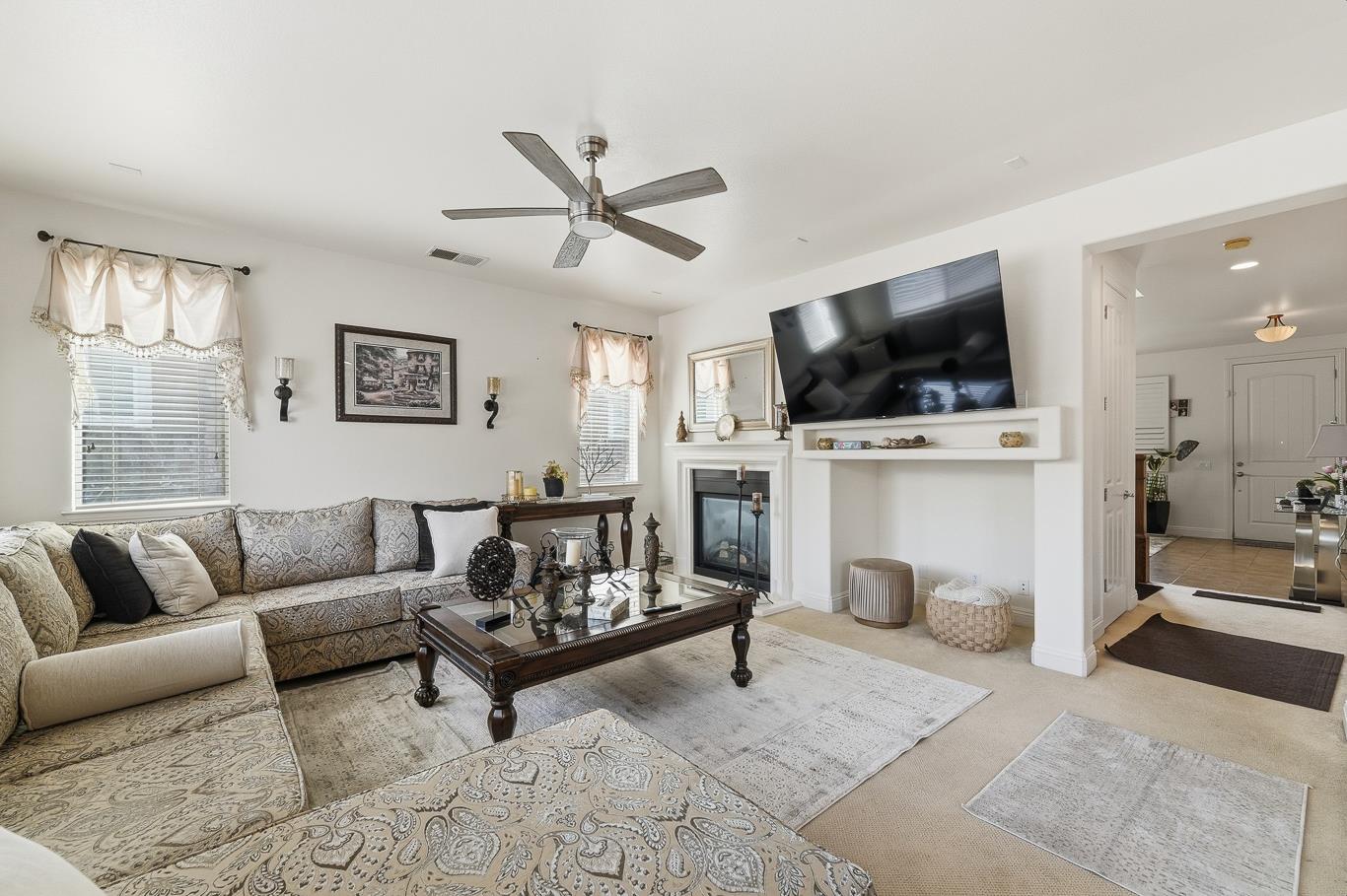 429 Red Lion Way, Newman, CA 95360