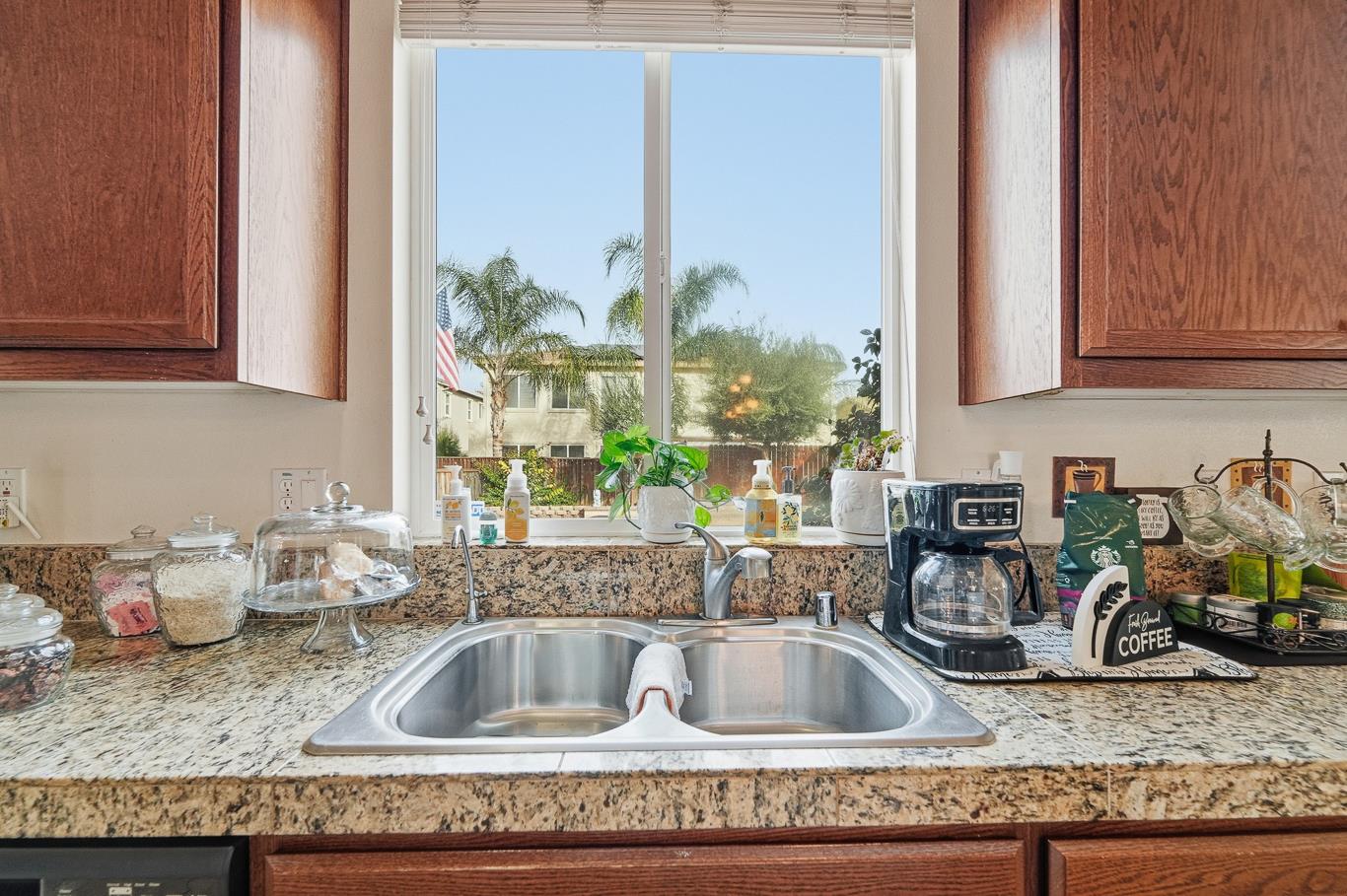 429 Red Lion Way, Newman, CA 95360