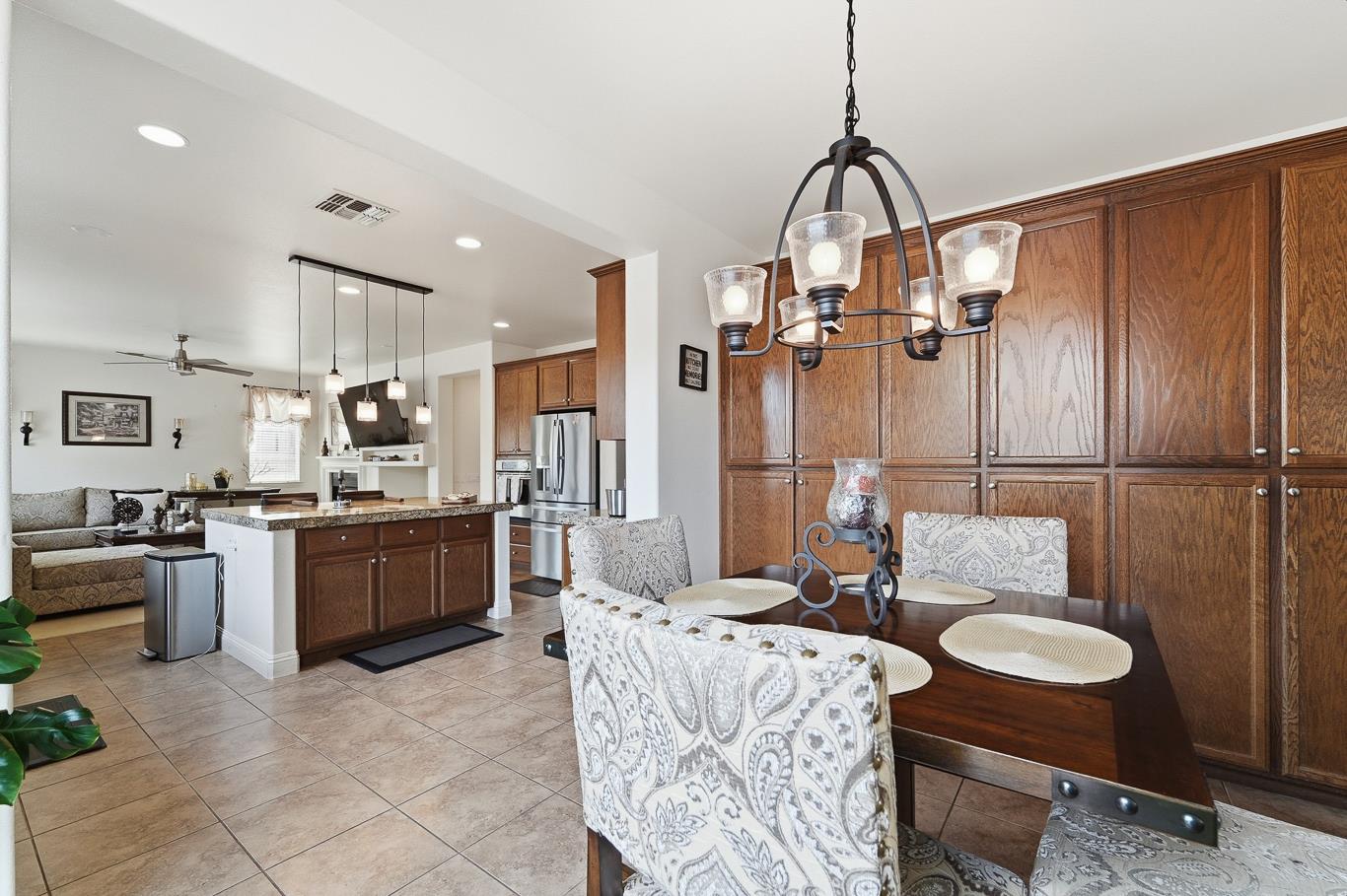 429 Red Lion Way, Newman, CA 95360