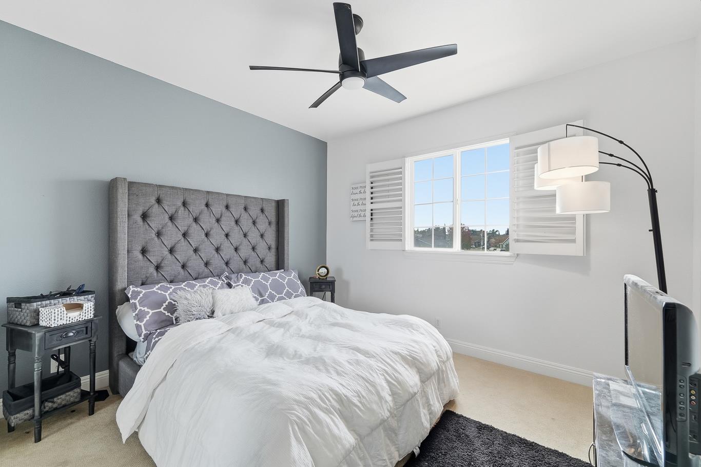 429 Red Lion Way, Newman, CA 95360