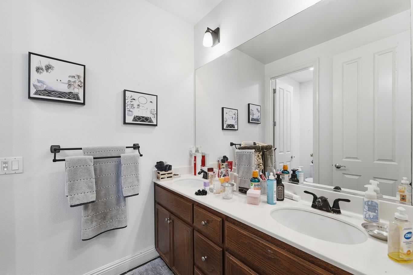 429 Red Lion Way, Newman, CA 95360