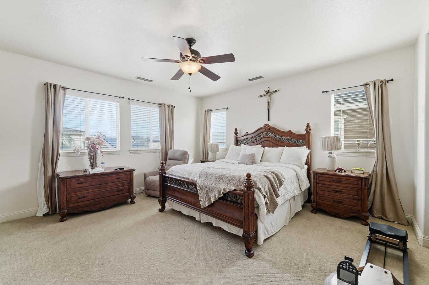 429 Red Lion Way, Newman, CA 95360