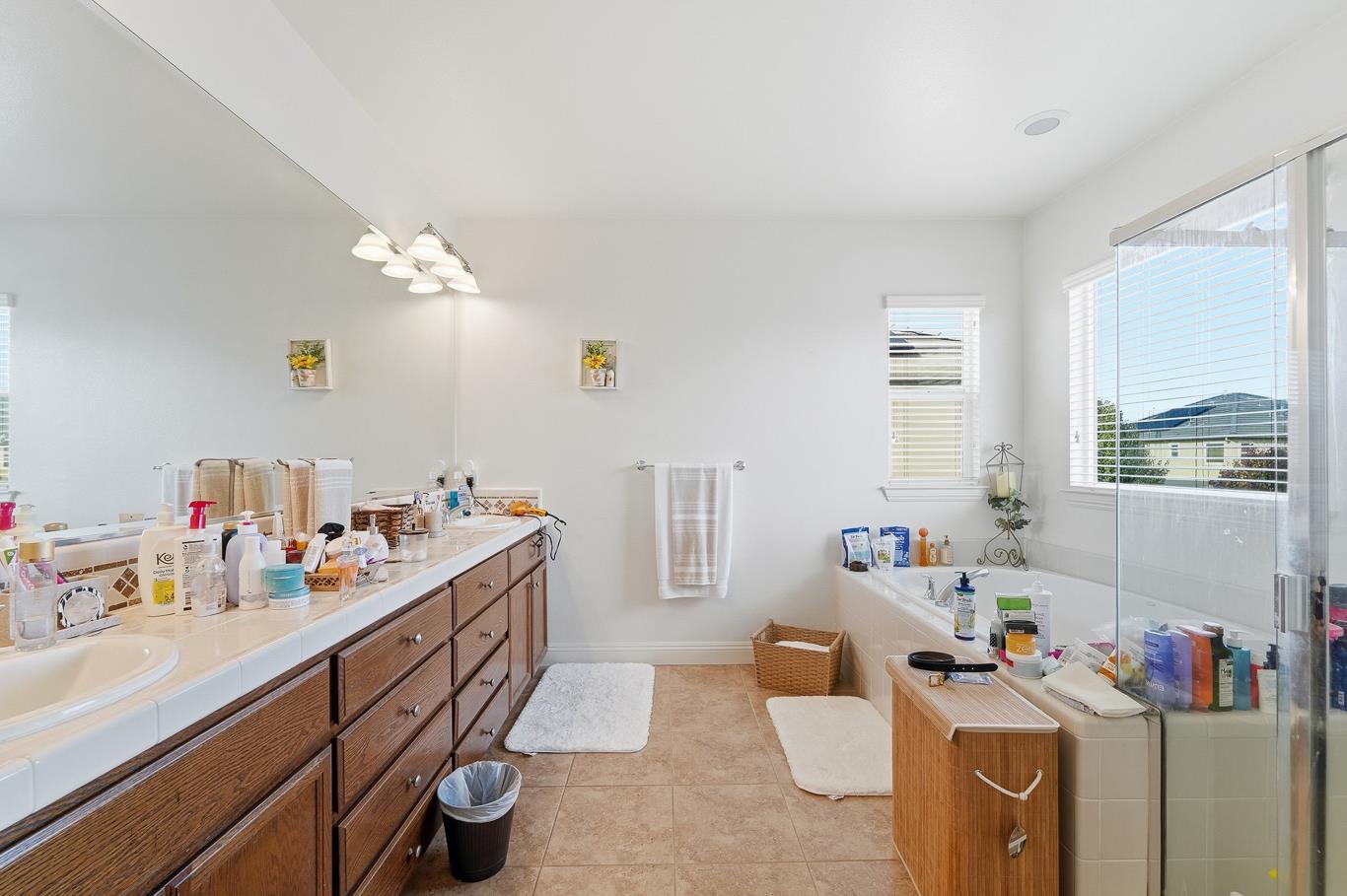 429 Red Lion Way, Newman, CA 95360