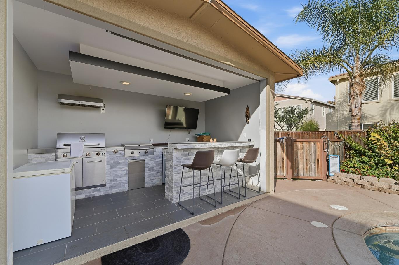 429 Red Lion Way, Newman, CA 95360