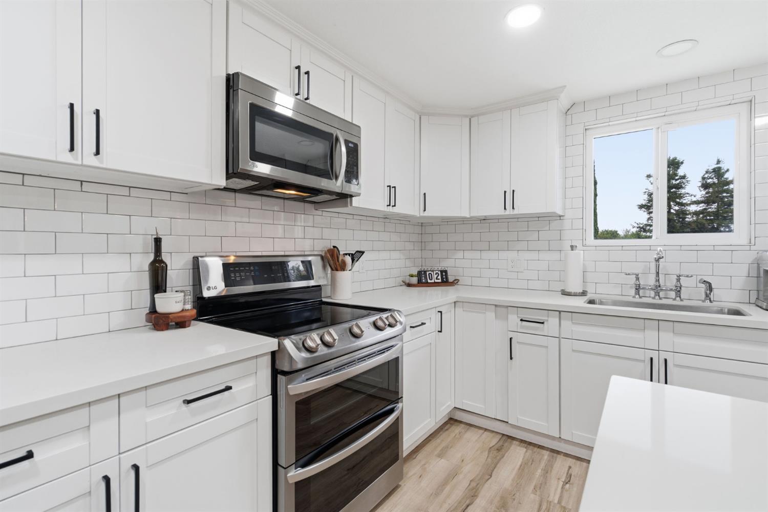 15581 French Camp Rd, Ripon, CA 95366