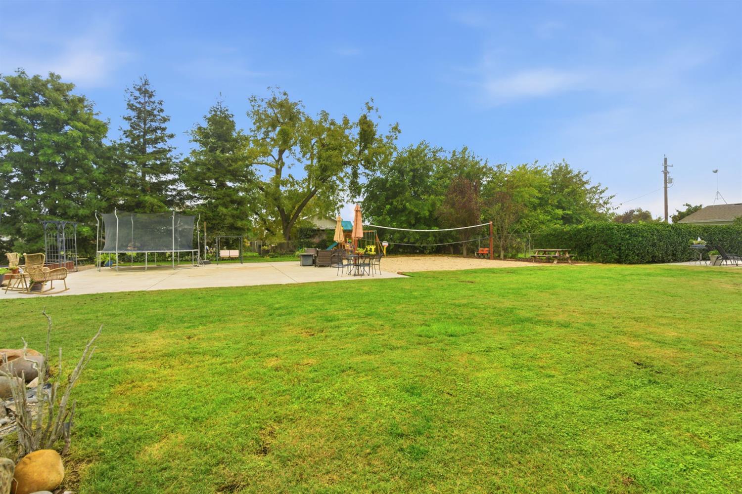 15581 French Camp Rd, Ripon, CA 95366