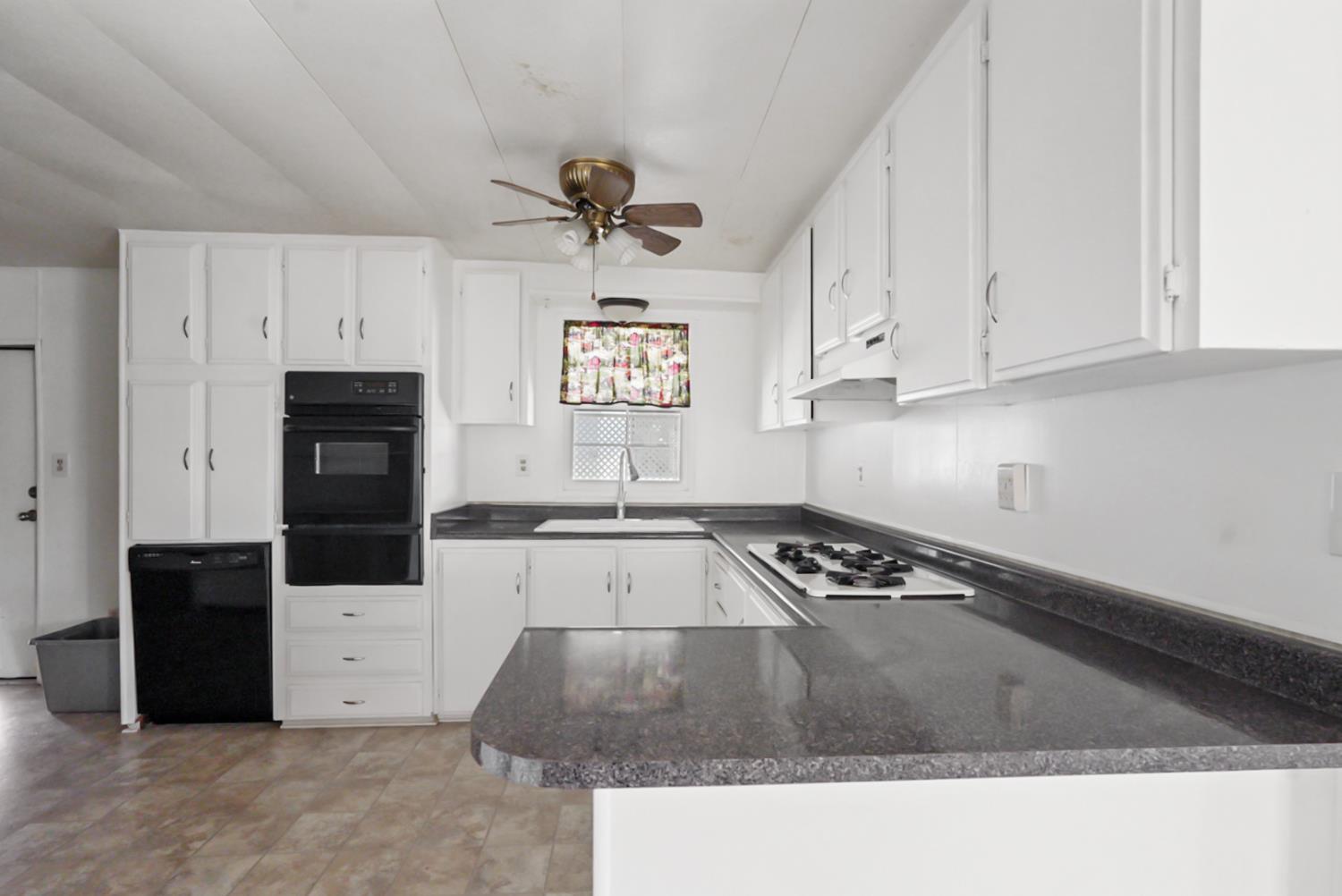 4125 Mchenry Ave #43, Modesto, CA 95356