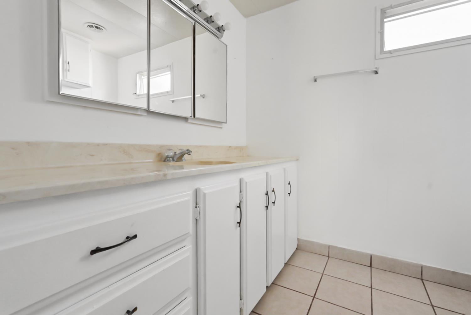 4125 Mchenry Ave #43, Modesto, CA 95356