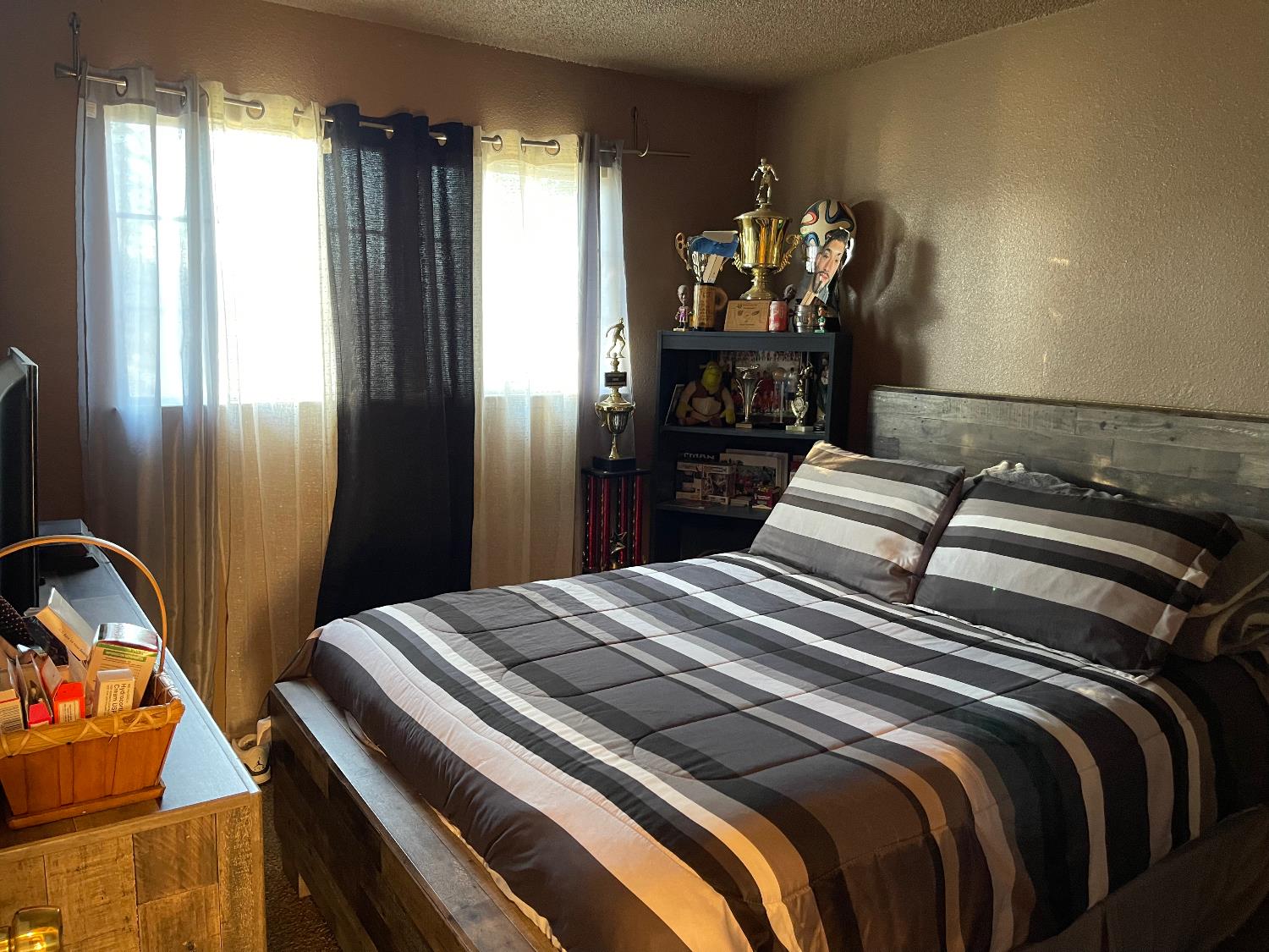 9870 Margaret Ct, Delhi, CA 95315