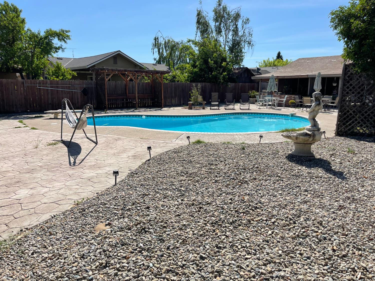 9870 Margaret Ct, Delhi, CA 95315