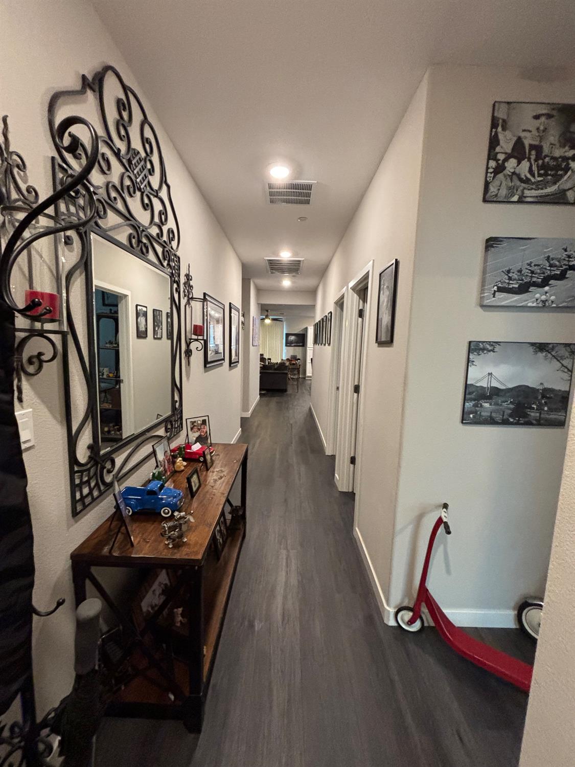 1434 Hayley St, Los Banos, CA 93635