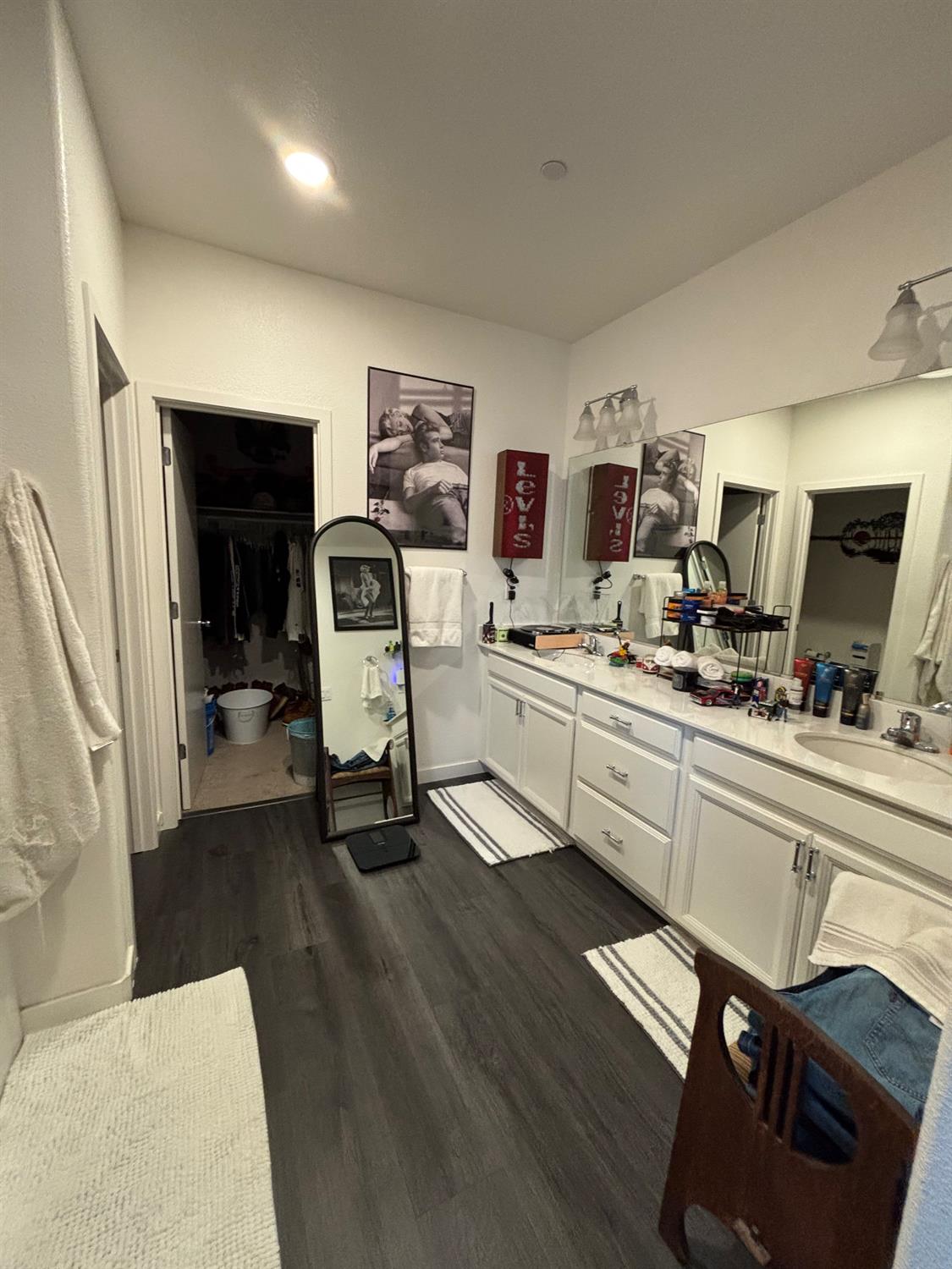 1434 Hayley St, Los Banos, CA 93635