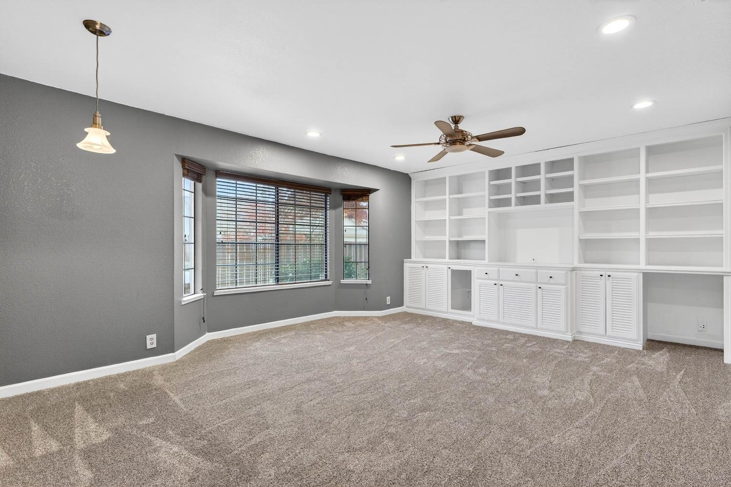 736 E Louise Ave, Manteca, CA 95336