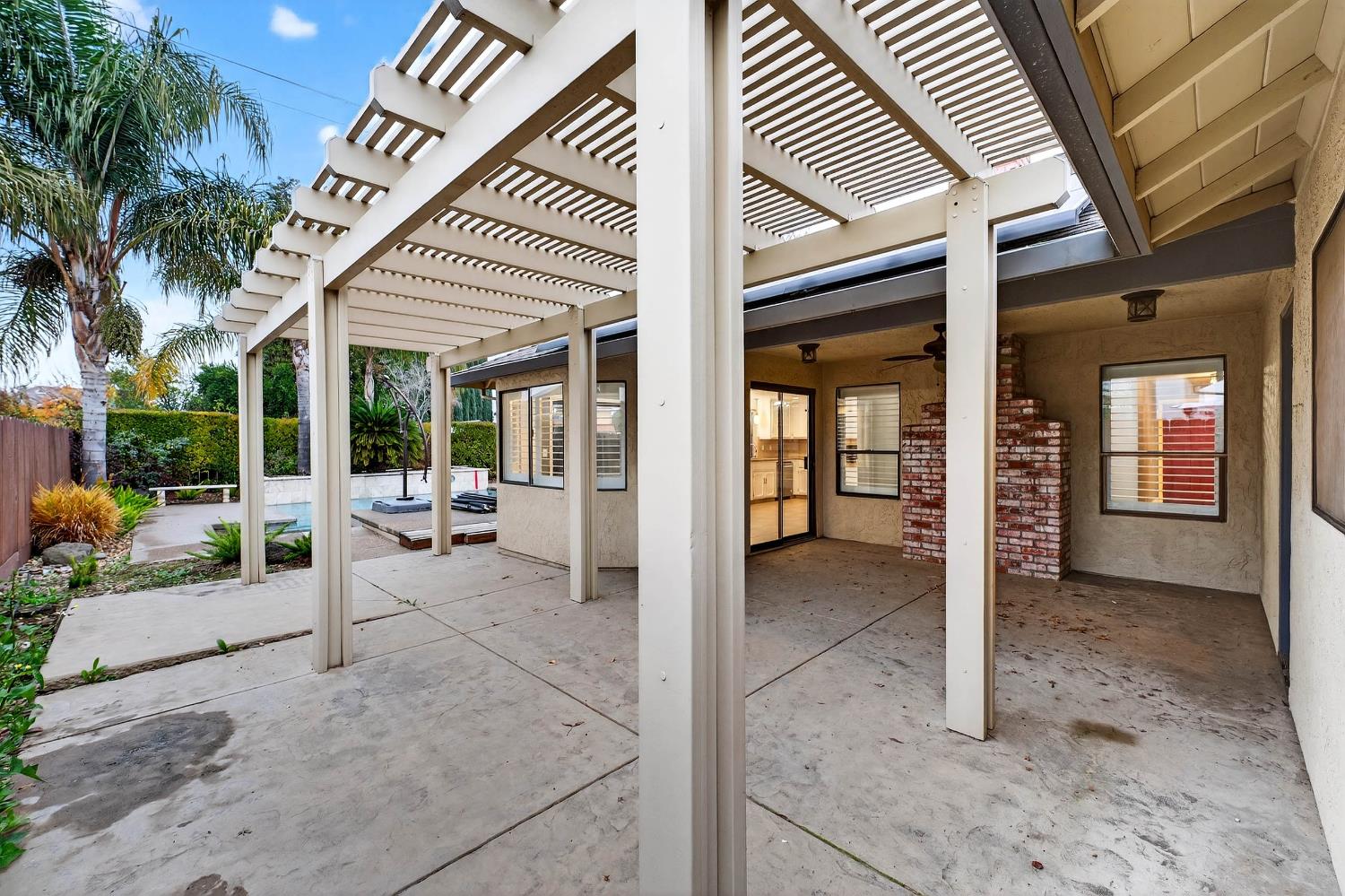 736 E Louise Ave, Manteca, CA 95336