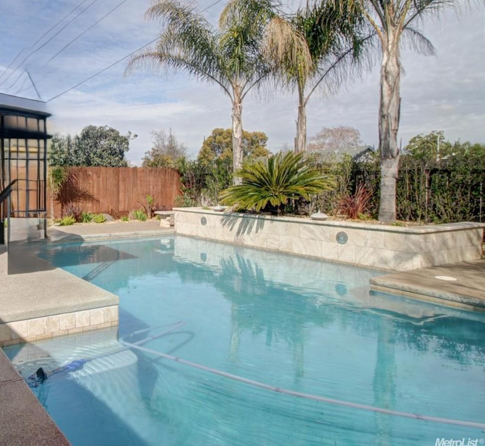 736 E Louise Ave, Manteca, CA 95336