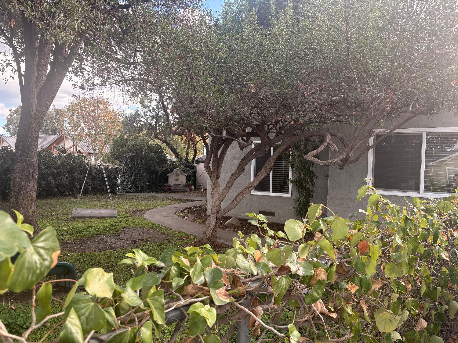 1123 Tully Rd, Modesto, CA 95350