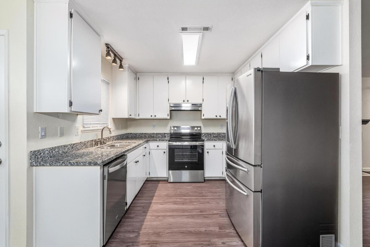 2091 Joynichole Dr, Turlock, CA 95382