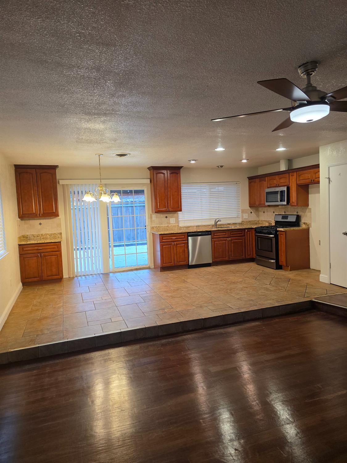 1624 Falmouth Way, Modesto, CA 95355