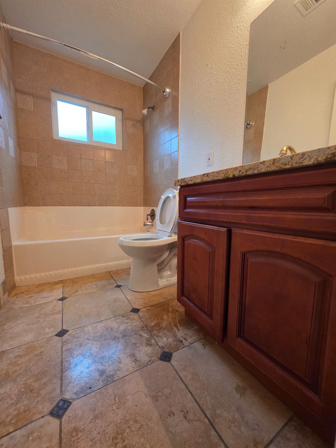 1624 Falmouth Way, Modesto, CA 95355