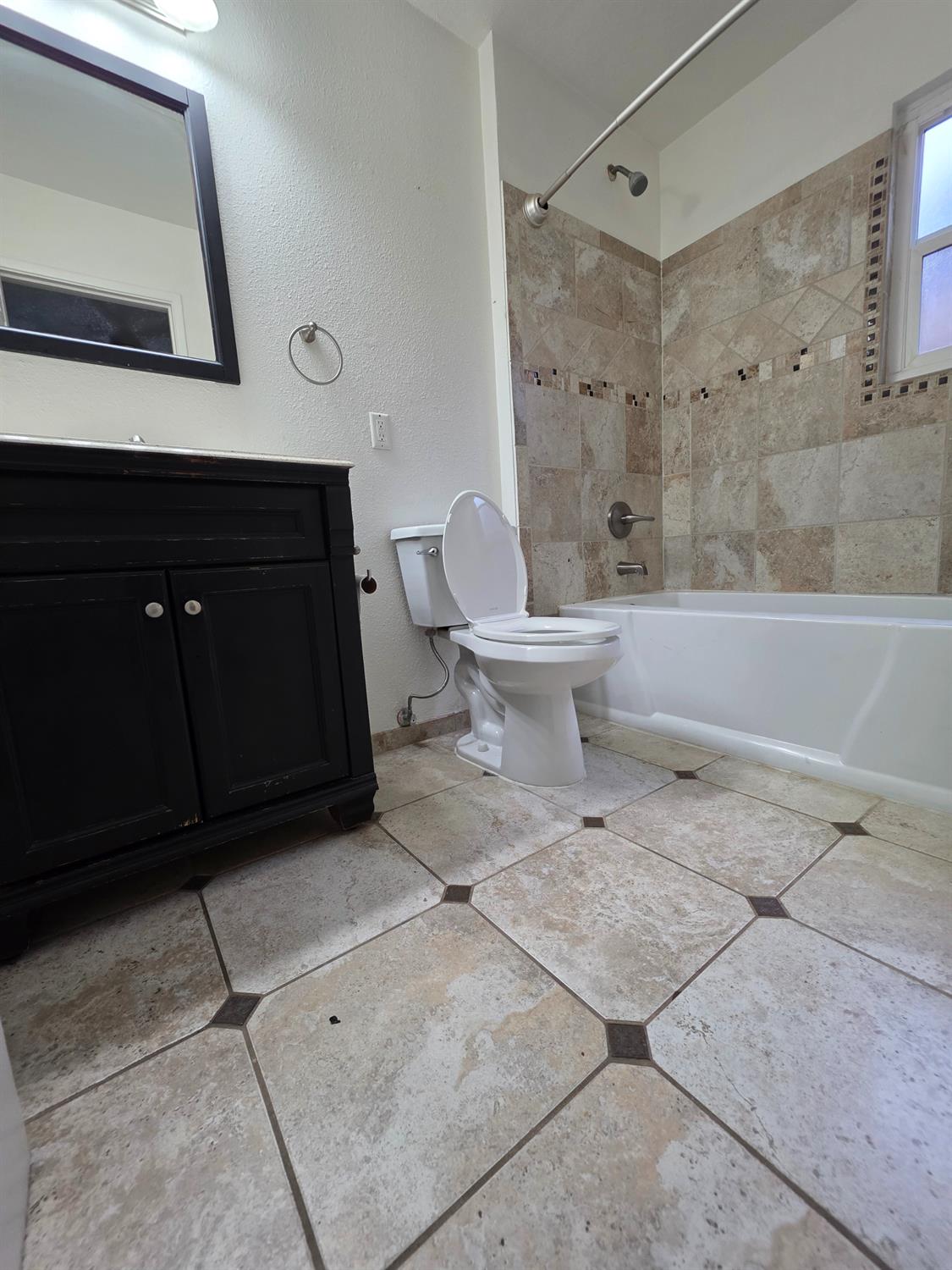 1624 Falmouth Way, Modesto, CA 95355