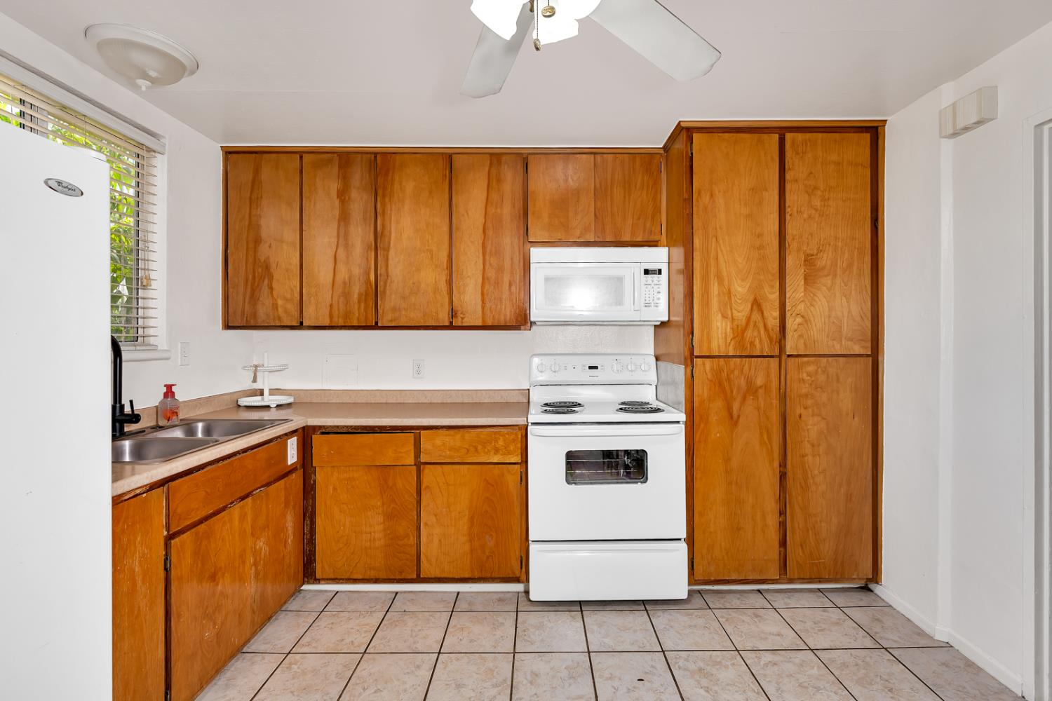 1333 1345 Frank Ave, Dos Palos, CA 93620