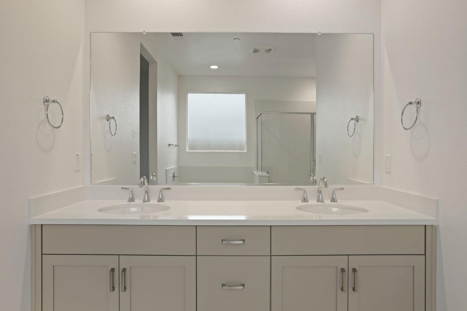 2182 Silk Ave, Manteca, CA 95337