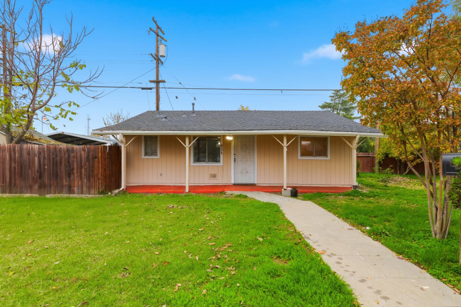 411 Sierra Dr, Modesto, CA 95351