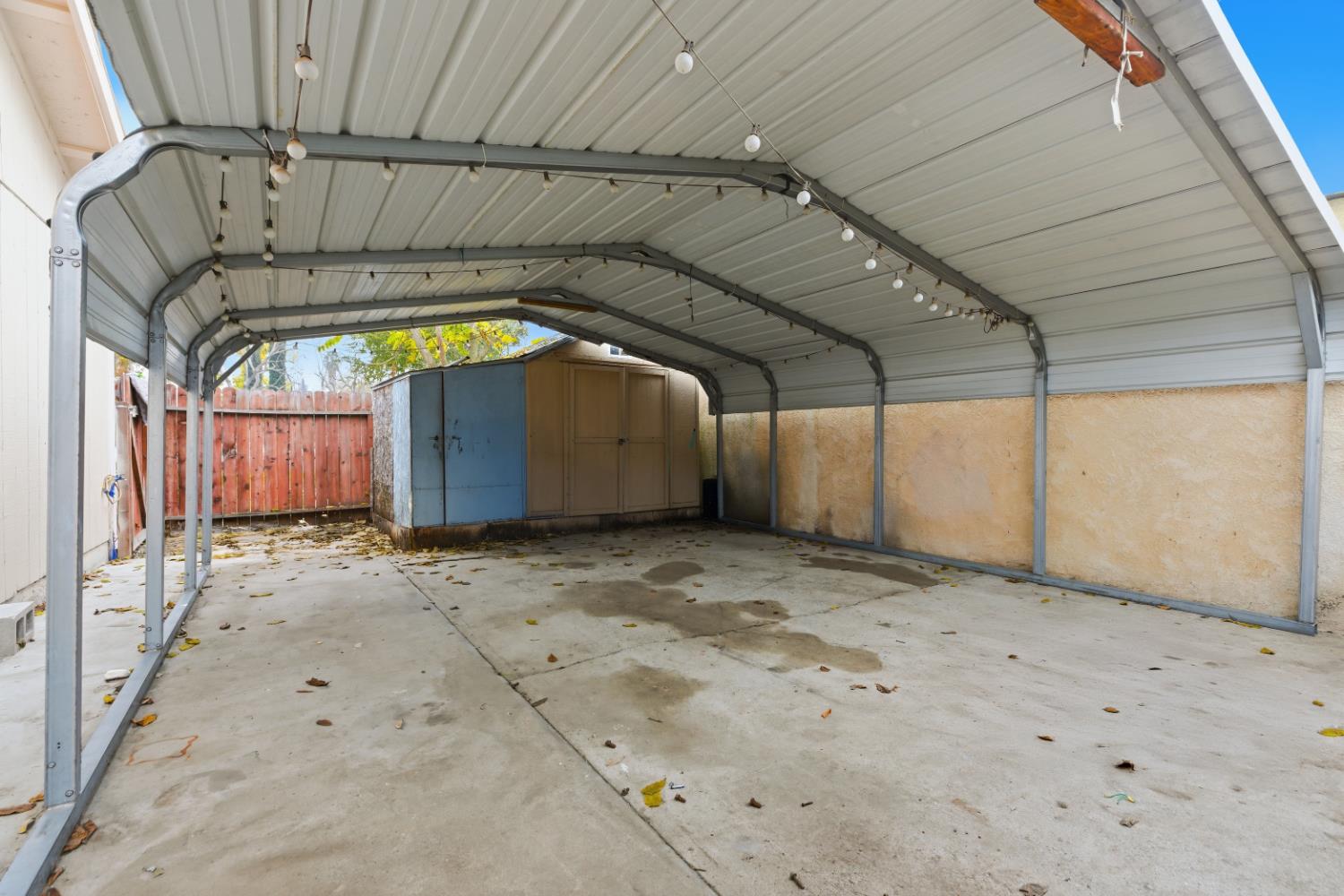 411 Sierra Dr, Modesto, CA 95351