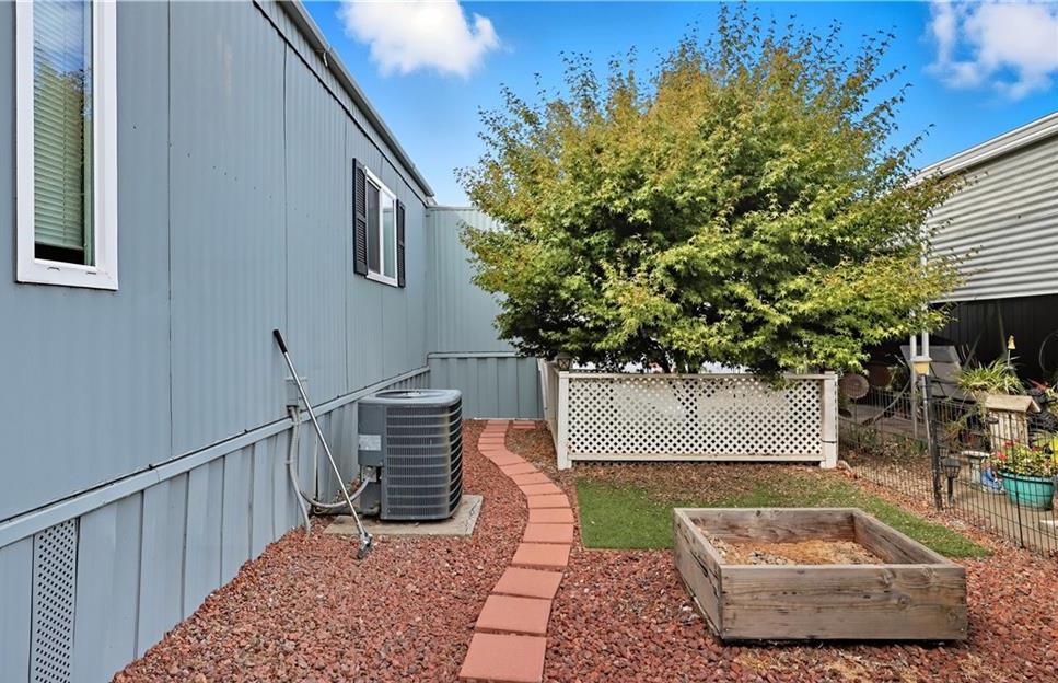 2240 Golden Oak Spc 14 Ln, Merced, CA 95341