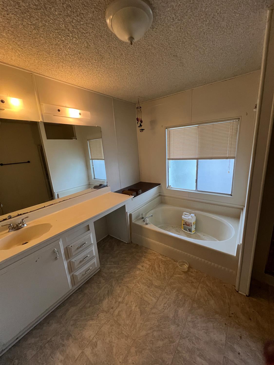 127 sloop, Modesto, CA 95356