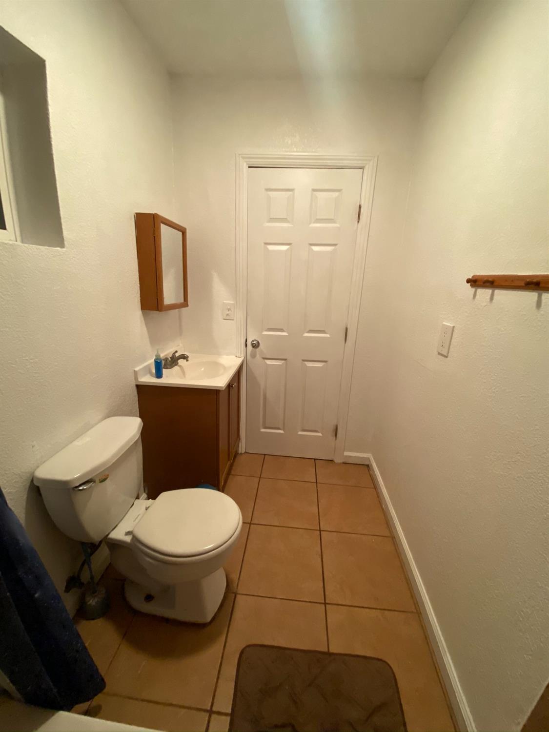 219 I St, Modesto, CA 95351