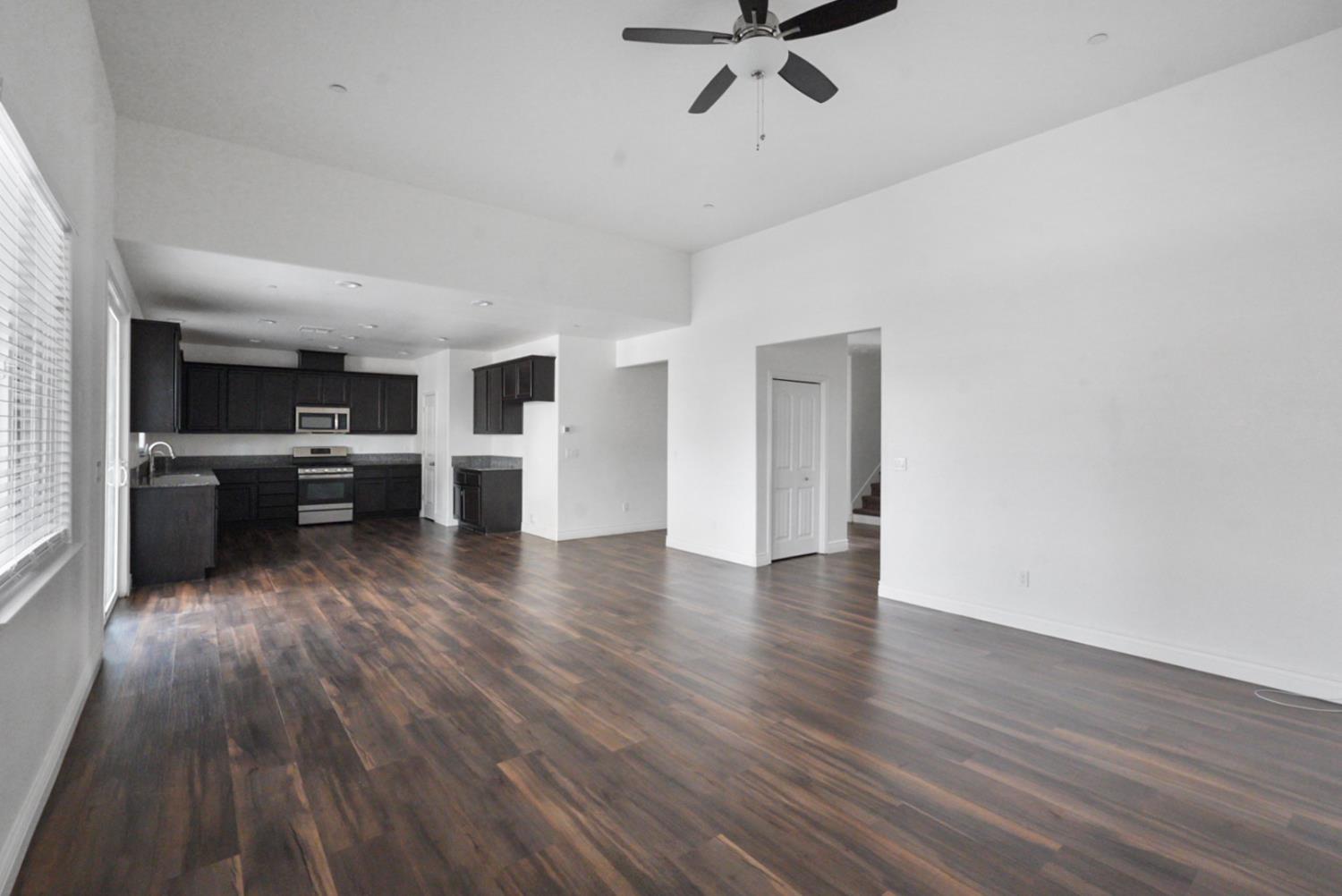 1974 Gus Villalta Dr, Los Banos, CA 93635