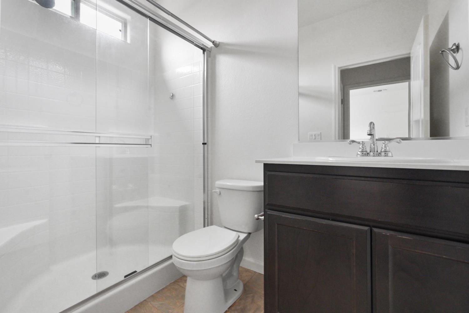 1974 Gus Villalta Dr, Los Banos, CA 93635