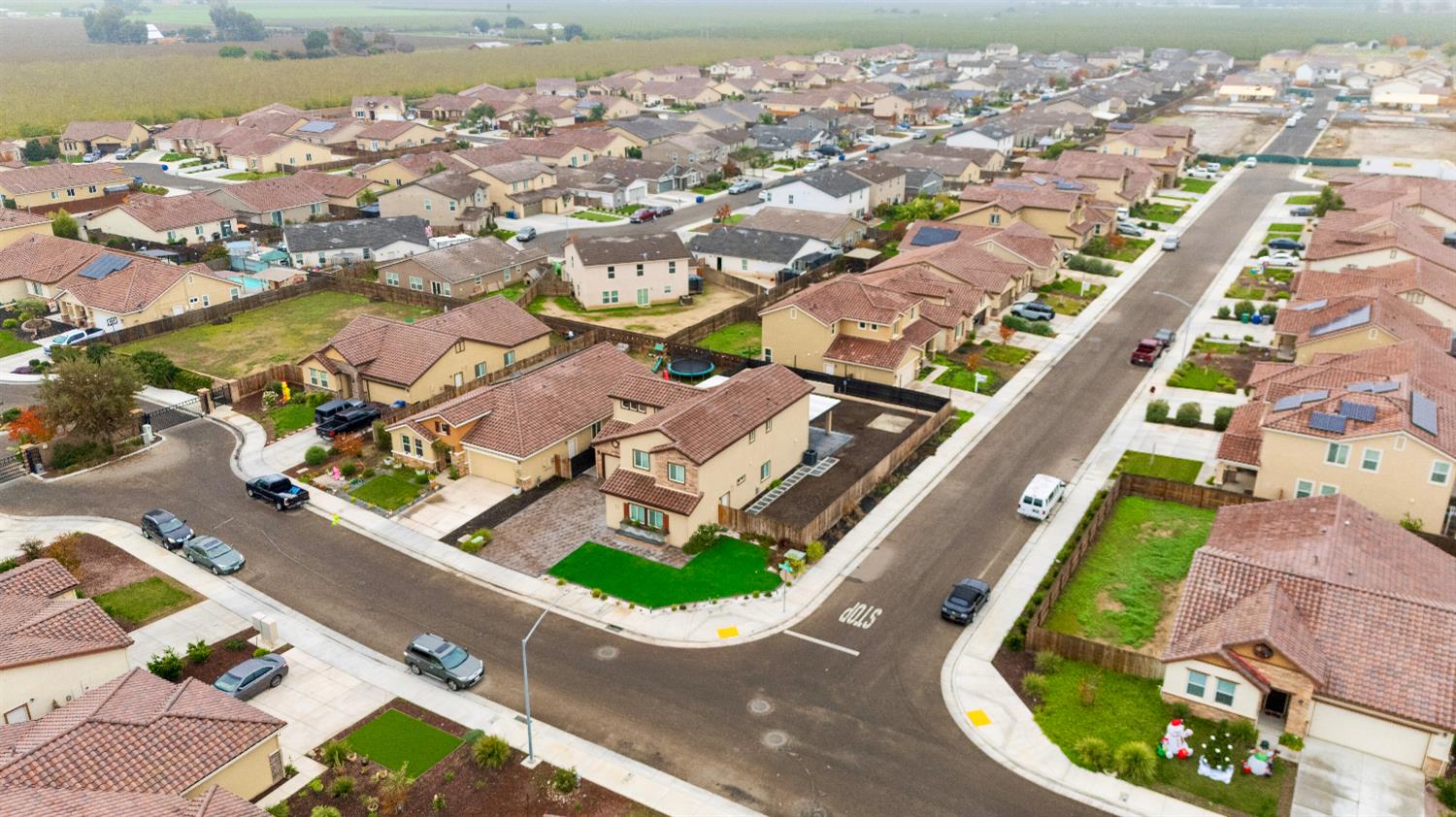 1974 Gus Villalta Dr, Los Banos, CA 93635