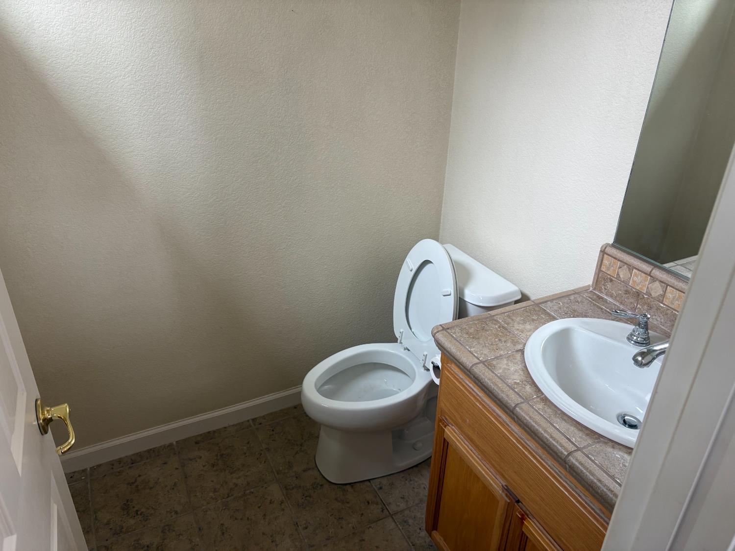 8386 Vista verde Cir, La Grange, CA 95329