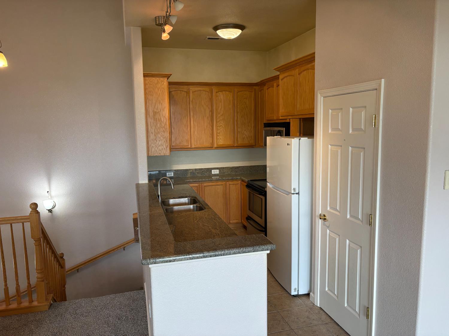 8386 Vista verde Cir, La Grange, CA 95329