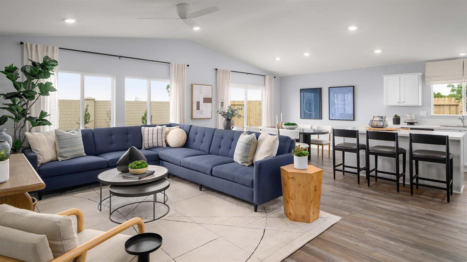 1807 Mariposa Dr, Los Banos, CA 93635