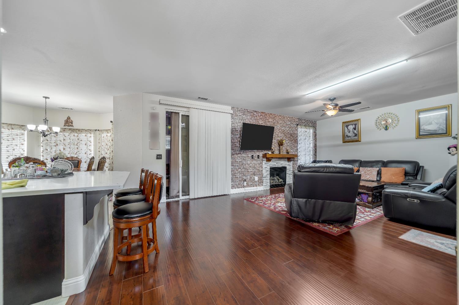 1114 Kay Cir, Turlock, CA 95382