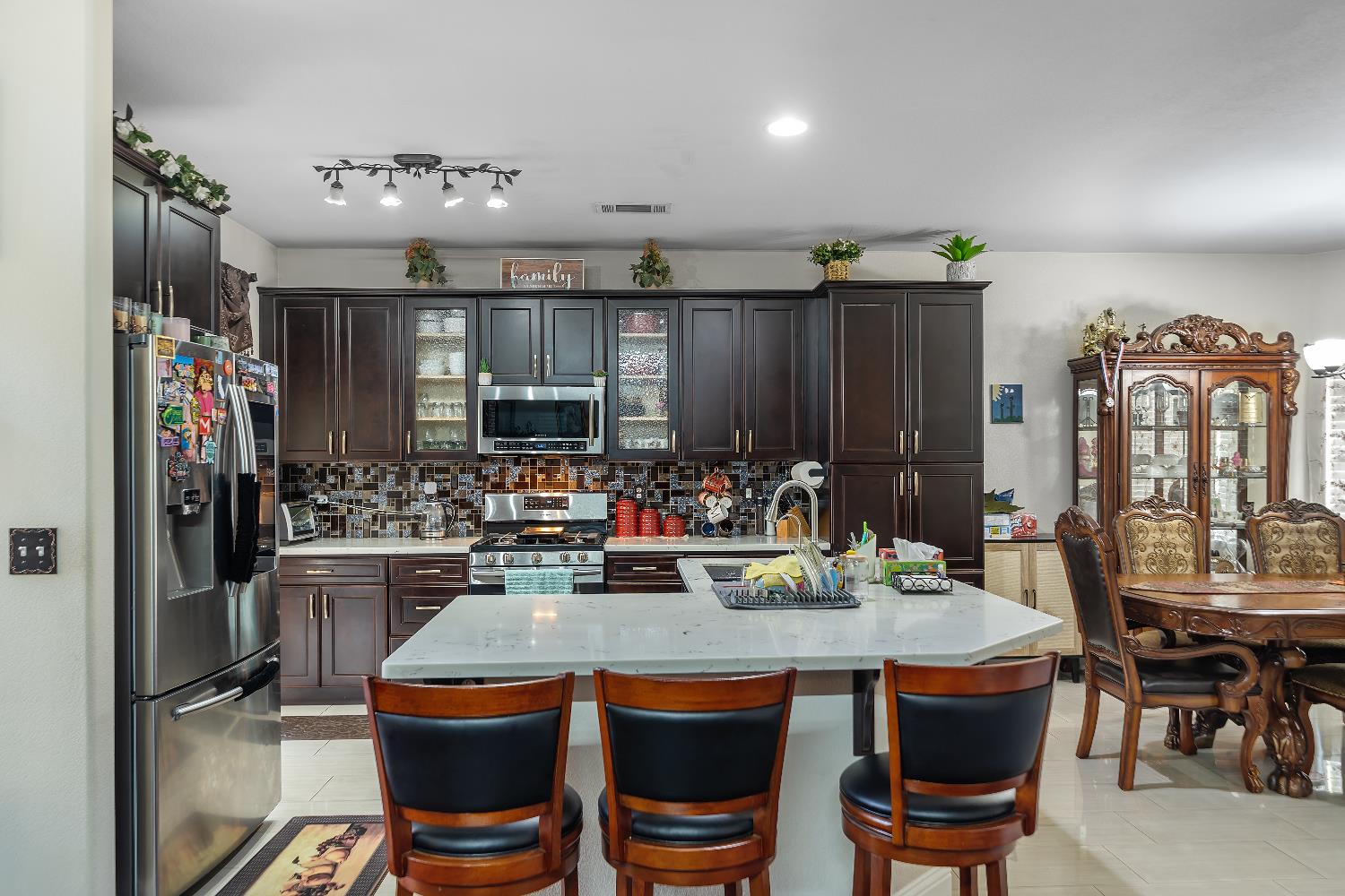 1114 Kay Cir, Turlock, CA 95382