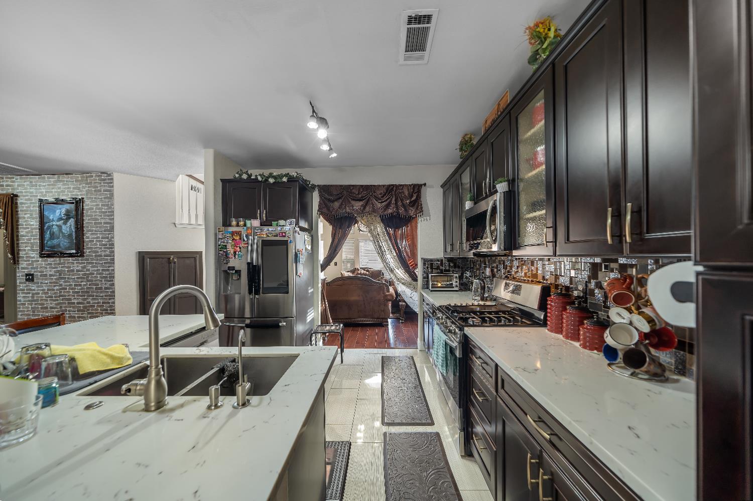 1114 Kay Cir, Turlock, CA 95382