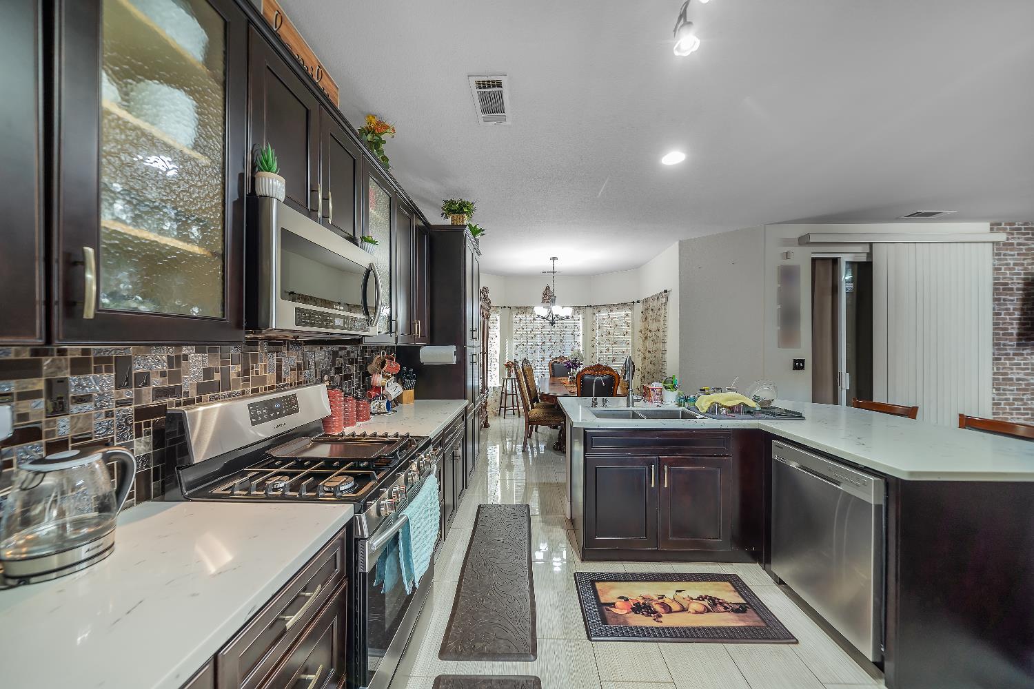 1114 Kay Cir, Turlock, CA 95382