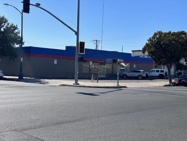 924 G St, Modesto, CA 95356